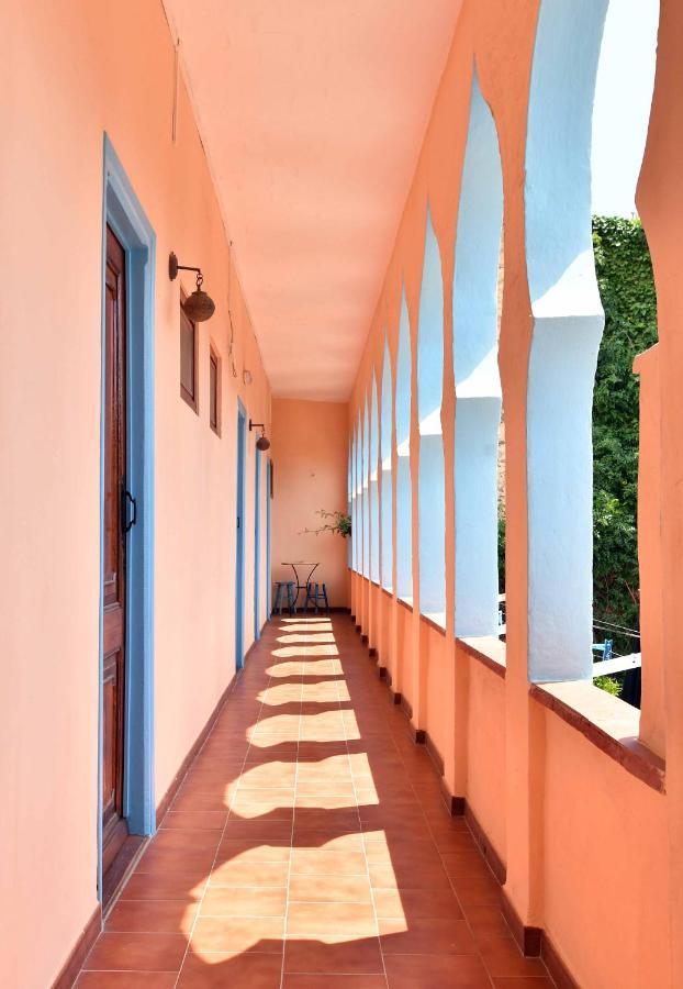 Hostal L'Estrella Palafrugell Exterior foto