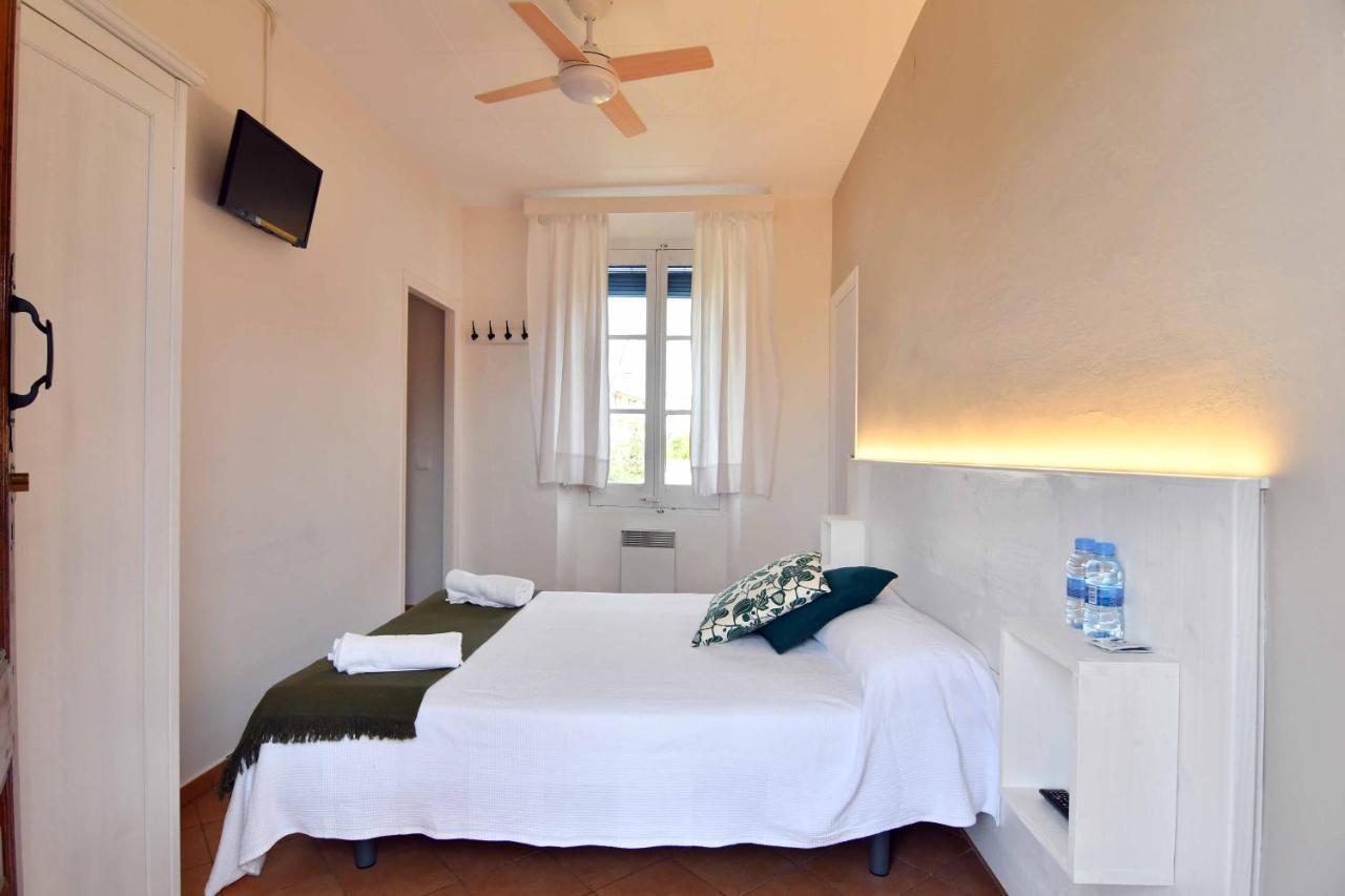 Hostal L'Estrella Palafrugell Exterior foto